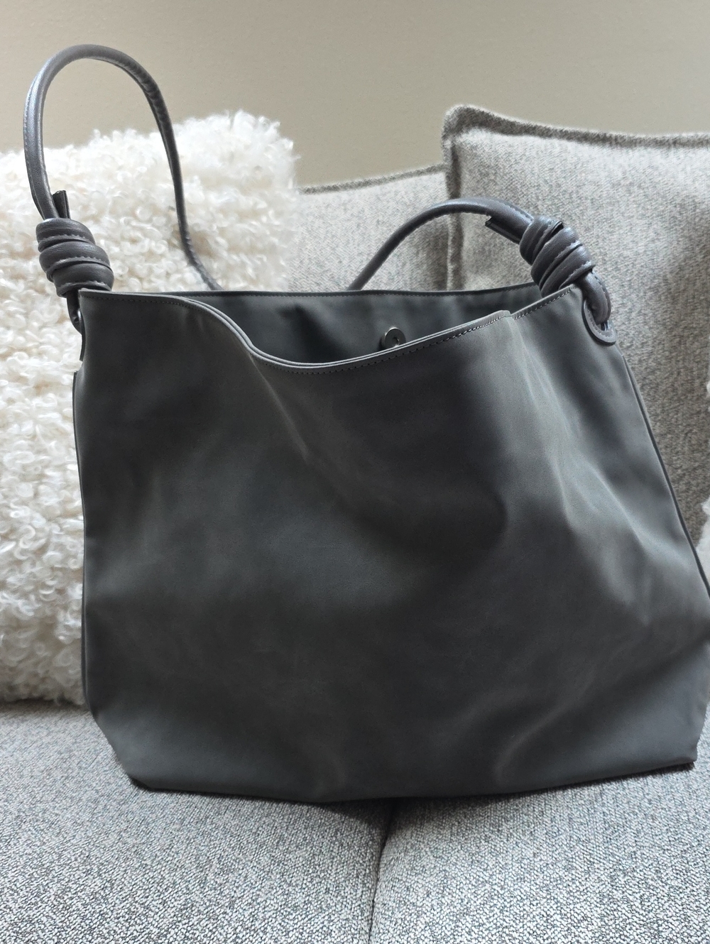 8 Other Reasons Shoulder Bag